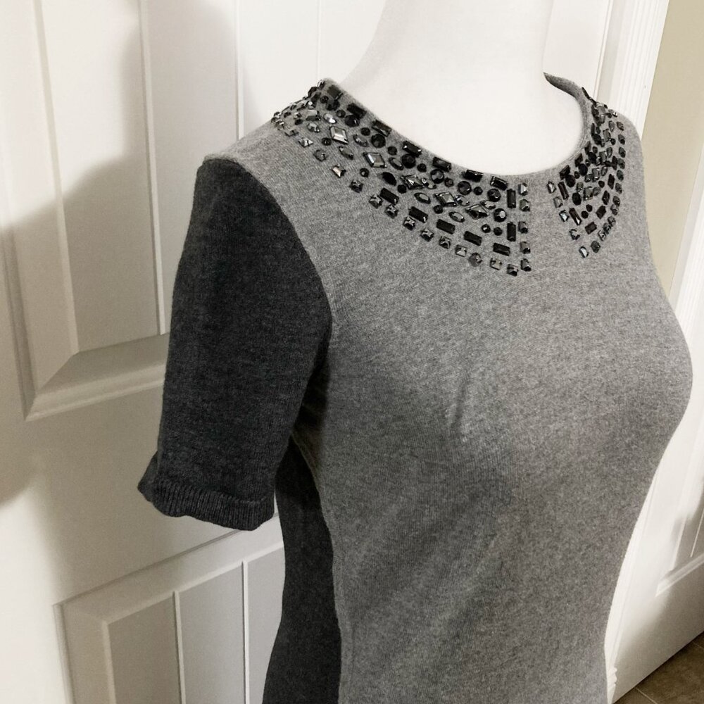 REITMANS Grey short sleeve knit top w/ gem embellishments ~ SMALL MEDIUM sweater - Picture 4 of 13